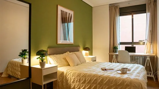 Rooms in Madrid Centro - photo 1