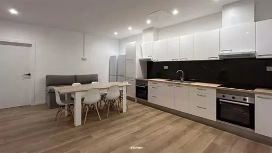 Rooms in Barcelona Eixample - photo 5