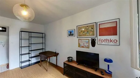 Apartments in Bordeaux - photo 2