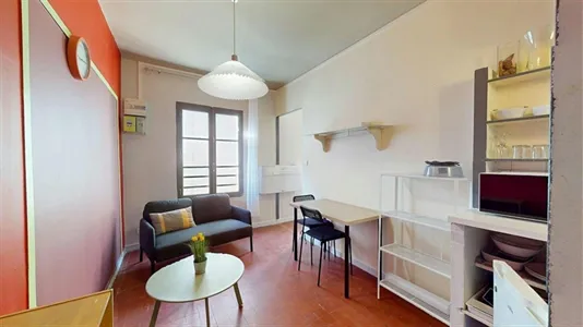 Apartments in Avignon - photo 2