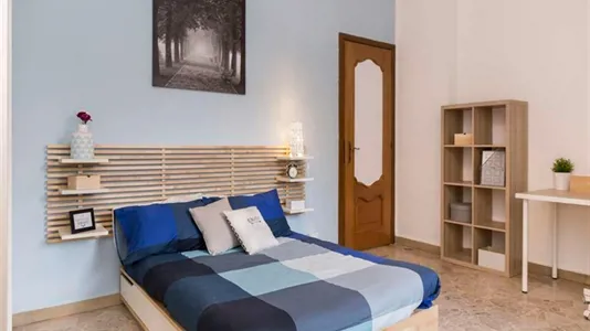 Rooms in Milano Zona 2 - Stazione Centrale, Gorla, Turro, Greco, Crescenzago - photo 2