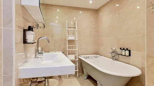 Houses in Location is not specified - photo 9