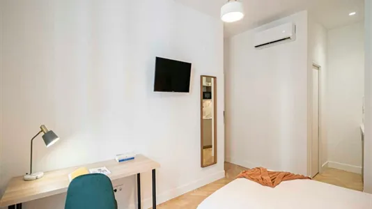 Rooms in Madrid Centro - photo 1