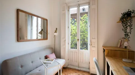 Rooms in Madrid Chamberí - photo 9