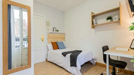 Rooms in Madrid Centro - photo 6