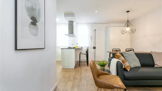Apartments in Barcelona Ciutat Vella - photo 2