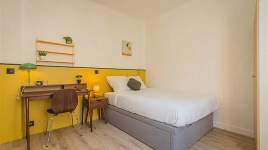 Rooms in Paris 19ème arrondissement - photo 2
