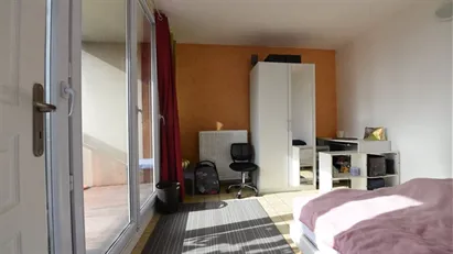 Room for rent in Créteil, Île-de-France