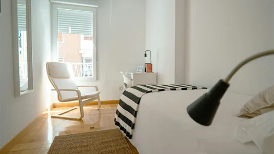 Rooms in Madrid Chamberí - photo 4
