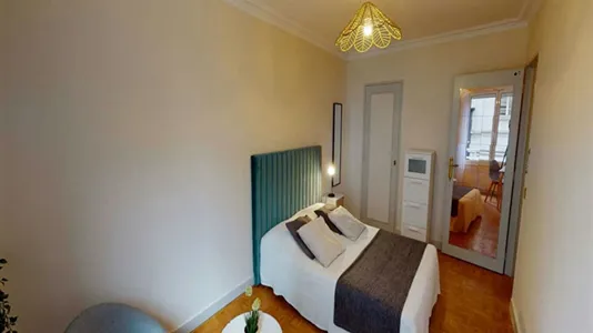 Rooms in Paris 16ème arrondissement (South) - photo 2