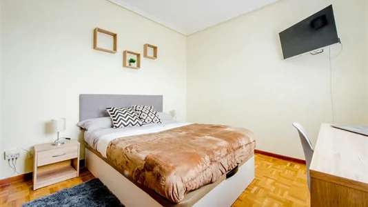 Rooms in Madrid Fuencarral-El Pardo - photo 2
