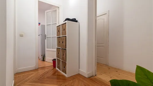 Rooms in Madrid Centro - photo 6