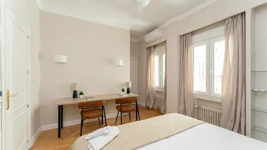 Rooms in Madrid Chamberí - photo 3