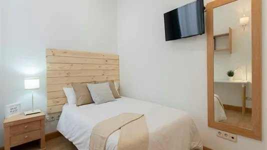 Rooms in Madrid Centro - photo 7