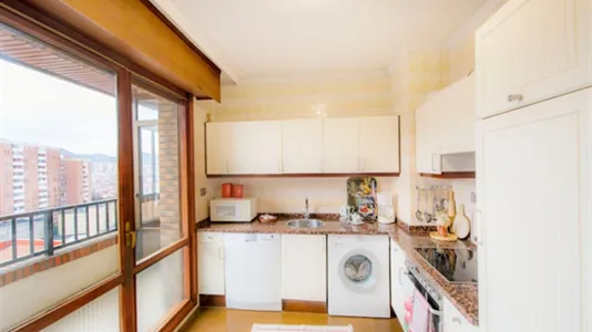 Rooms in Bilbao - photo 10