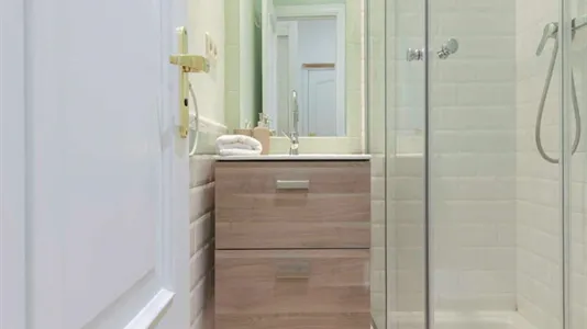Rooms in Madrid Centro - photo 6