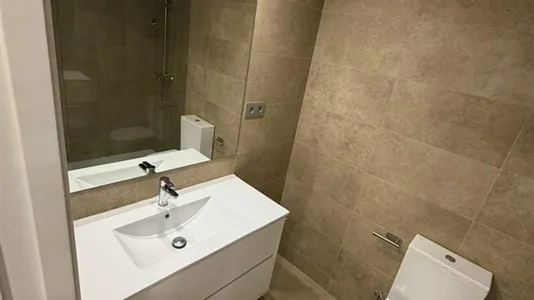 Rooms in Sabadell - photo 6