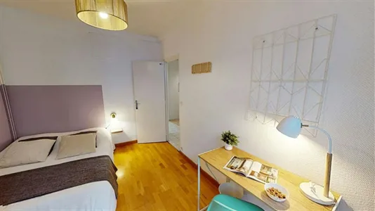 Rooms in Paris 16éme arrondissement (North) - photo 2