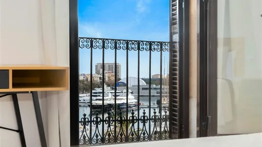 Rooms in Barcelona Ciutat Vella - photo 4