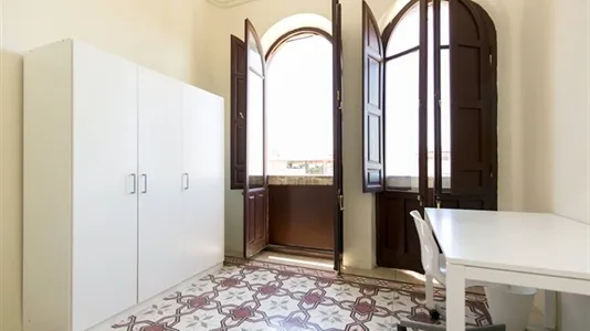 Rooms in Granada - photo 4