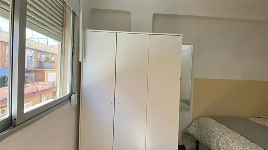 Rooms in Mislata - photo 2