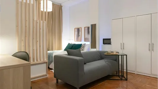 Rooms in Madrid Hortaleza - photo 1