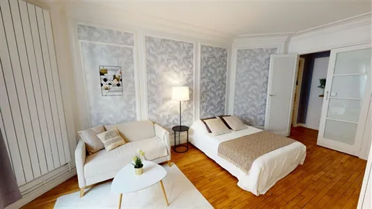 Rooms in Paris 16ème arrondissement (South) - photo 1