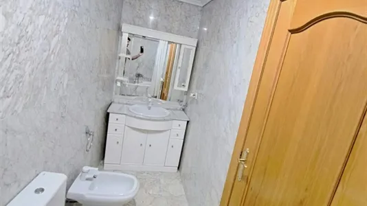 Rooms in Albacete - photo 6