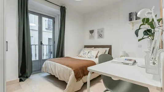 Rooms in Madrid Centro - photo 1