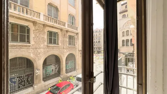 Rooms in Barcelona Ciutat Vella - photo 4