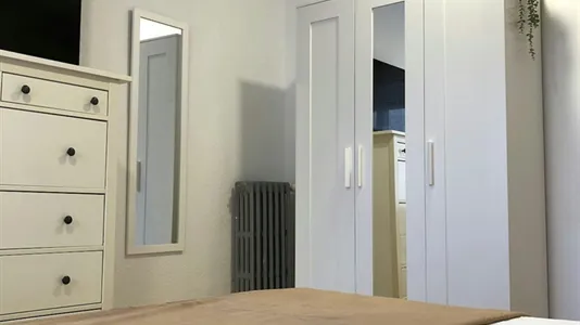 Rooms in Madrid Salamanca - photo 8