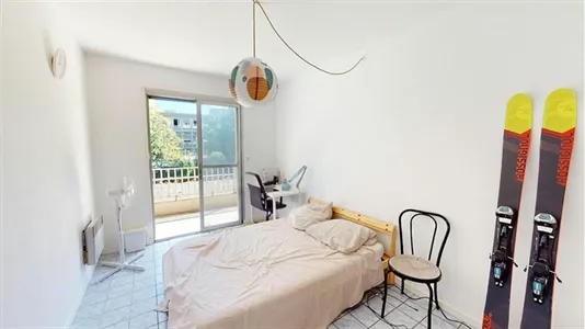 Rooms in Grenoble - photo 4
