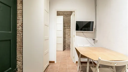 Apartments in Barcelona Ciutat Vella - photo 10