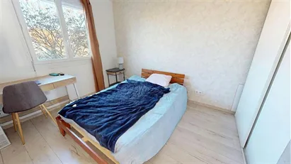 Room for rent in Dijon, Bourgogne-Franche-Comté