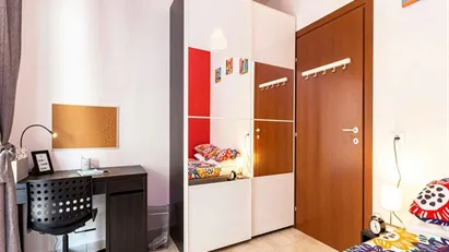 Room for rent in Milano Zona 9 - Porta Garibaldi, Niguarda, Milan