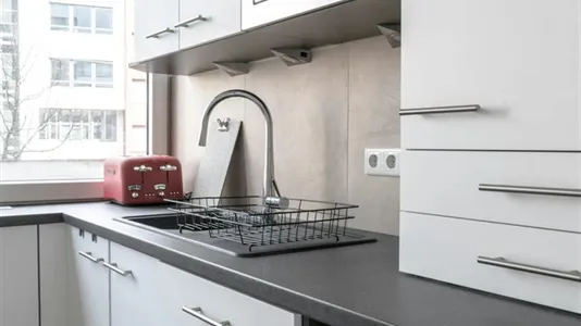 Rooms in Berlin Charlottenburg-Wilmersdorf - photo 4