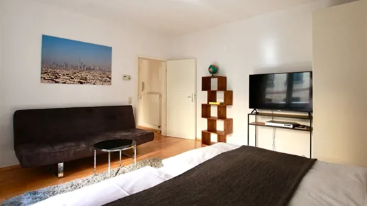 Apartments in Cologne Innenstadt - photo 2
