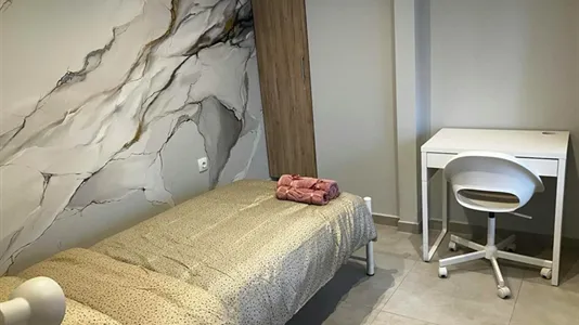 Rooms in Neapoli-Sykies - photo 2