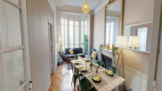 Rooms in Paris 17ème arrondissement - photo 8