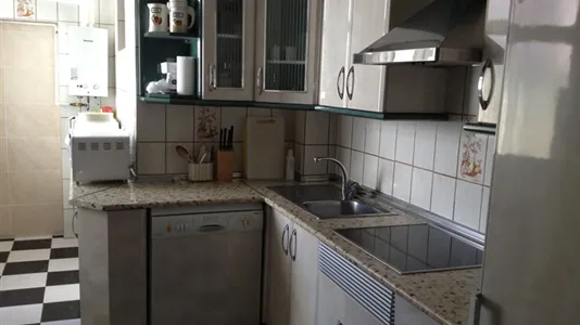 Rooms in Málaga - photo 5