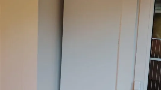 Rooms in Barcelona Eixample - photo 4