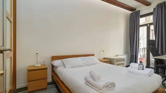 Apartments in Barcelona Ciutat Vella - photo 6