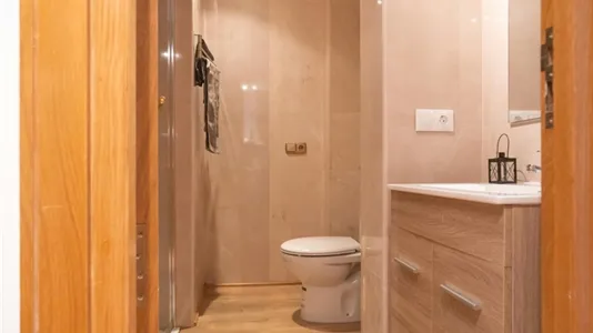 Rooms in Madrid Chamartín - photo 9