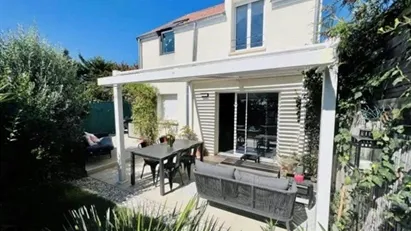 Room for rent in Saint-Germain-en-Laye, Île-de-France
