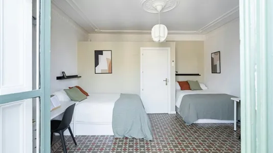 Rooms in Barcelona Eixample - photo 1