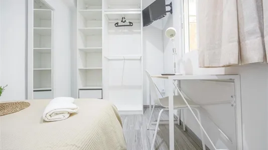 Rooms in Tavernes Blanques - photo 5