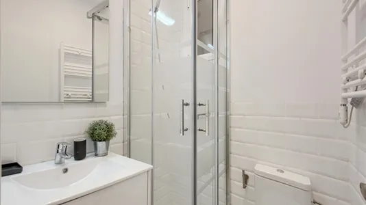 Rooms in Barcelona Eixample - photo 10