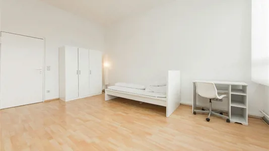 Rooms in Berlin Charlottenburg-Wilmersdorf - photo 1