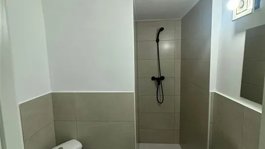 Rooms in Barcelona Eixample - photo 7