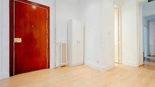 Rooms in Madrid Salamanca - photo 8